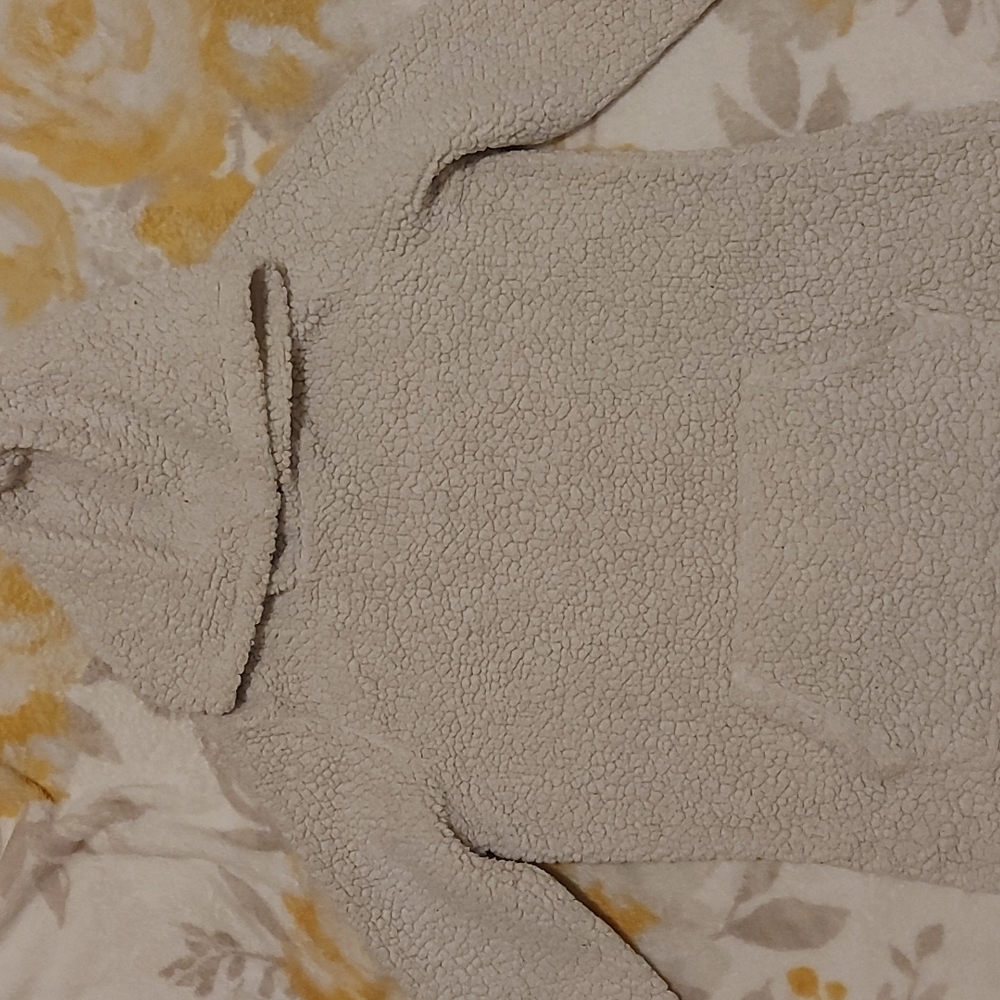 White, teddy bear style, hoodie size S